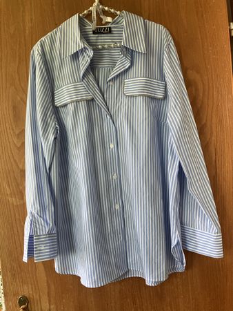 Neue u ungetragene Bluse von Tuzzi Gr 44