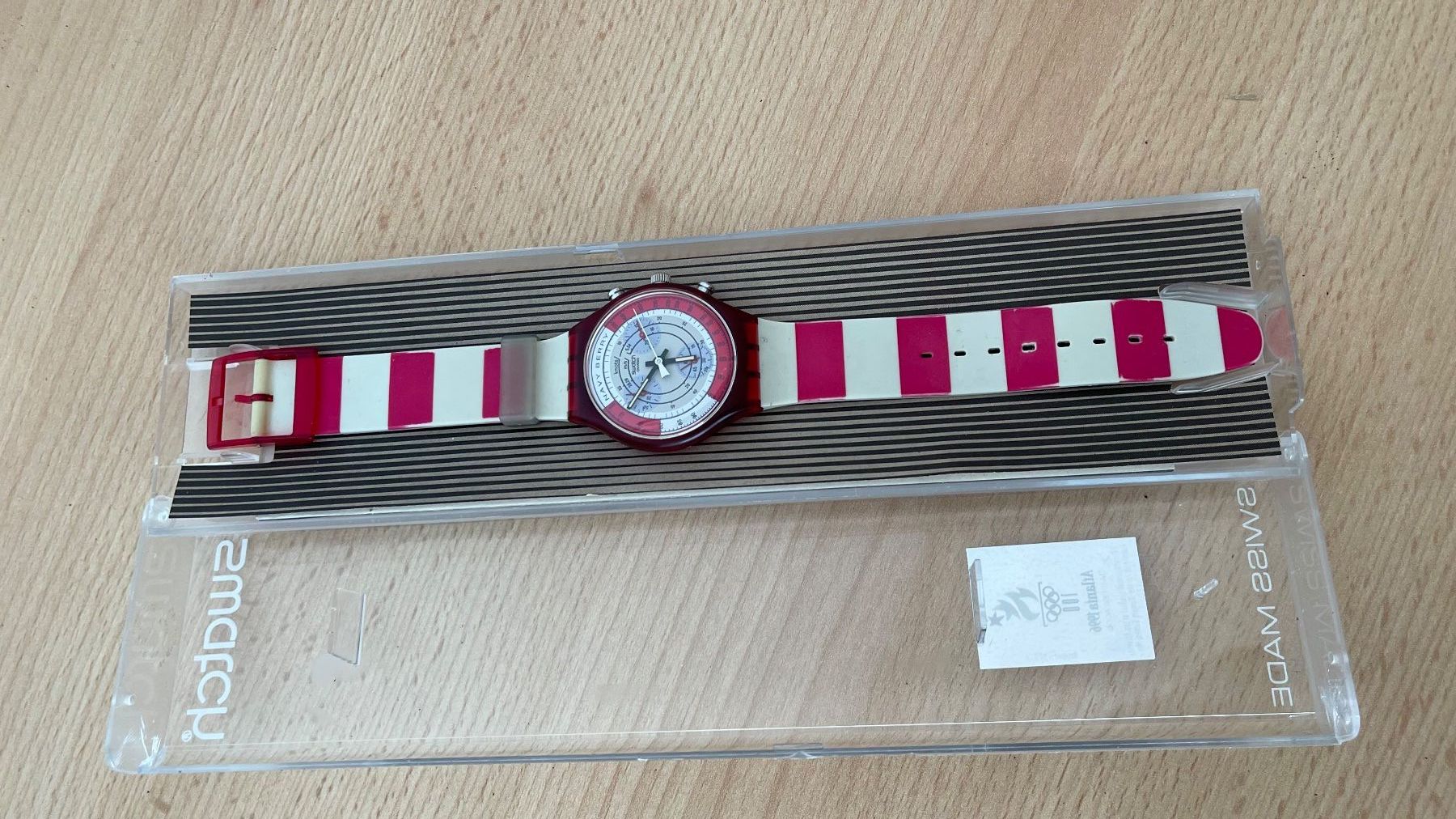 Swatch Orologi: SWATCH NAVY BERRY UHR 1996 – Usato da Kölliken venduto da Prscoo 2