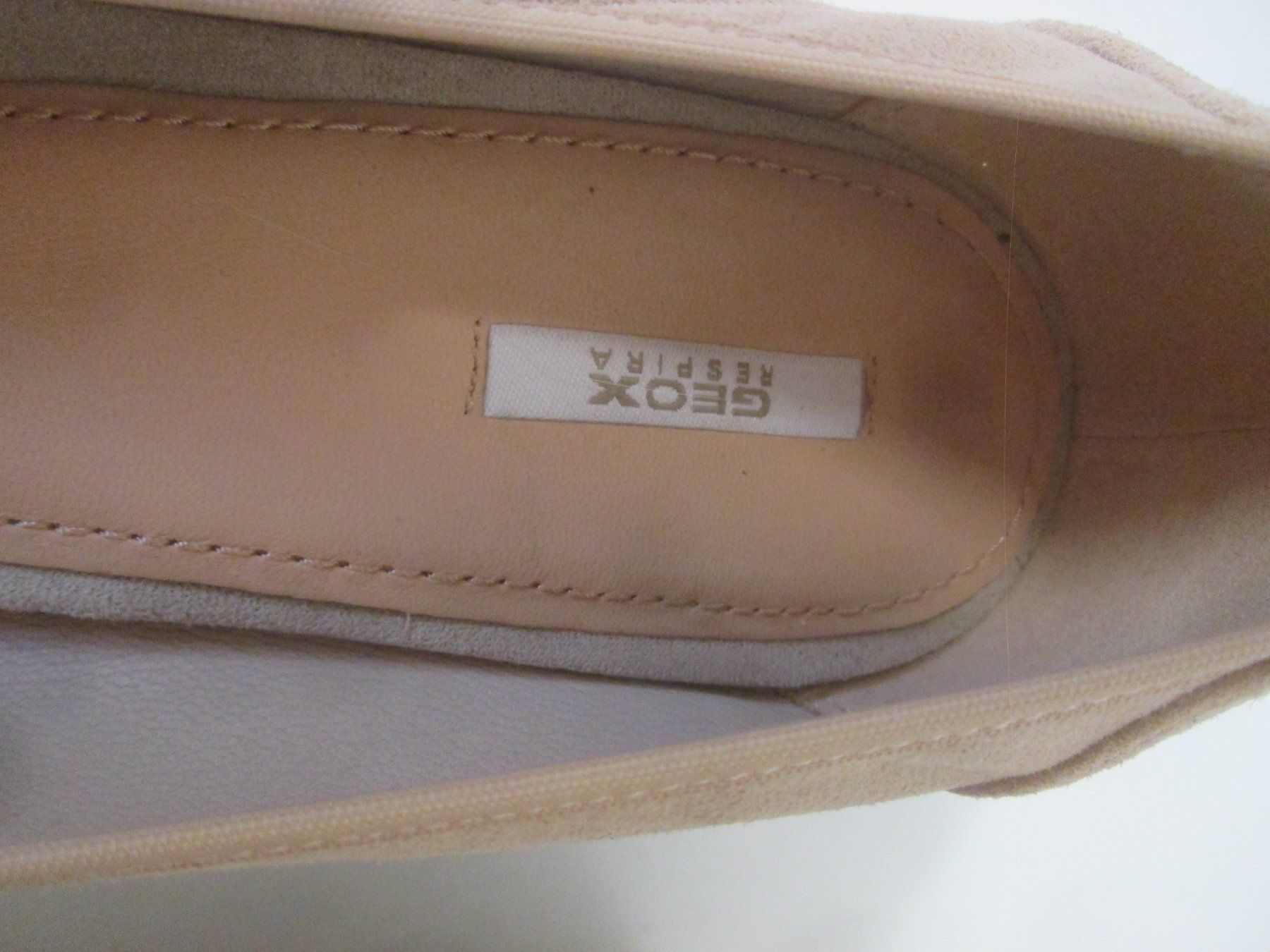 Geox Scarpe da donna: Geox-Schuhe aus Wildleder, Größe 40 – Usato da Sementina venduto da babucia 1