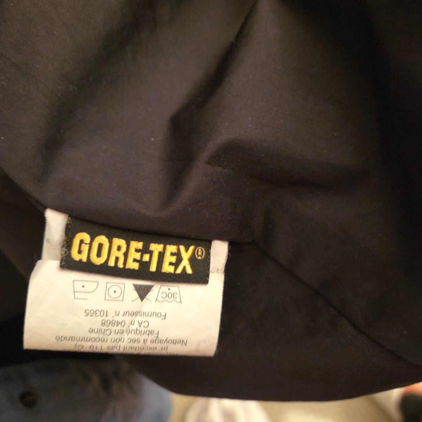 Jacken: Veste Goretex L – Gebraucht aus Conches von mrp_qpt5 2
