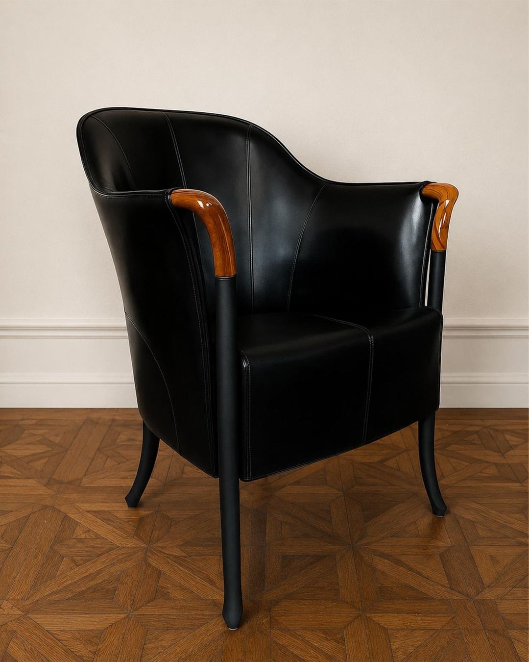 Sessel: FAUTEUIL GIORGETTI-PROGETTI – Gebraucht aus Moutier von Vintage-signature