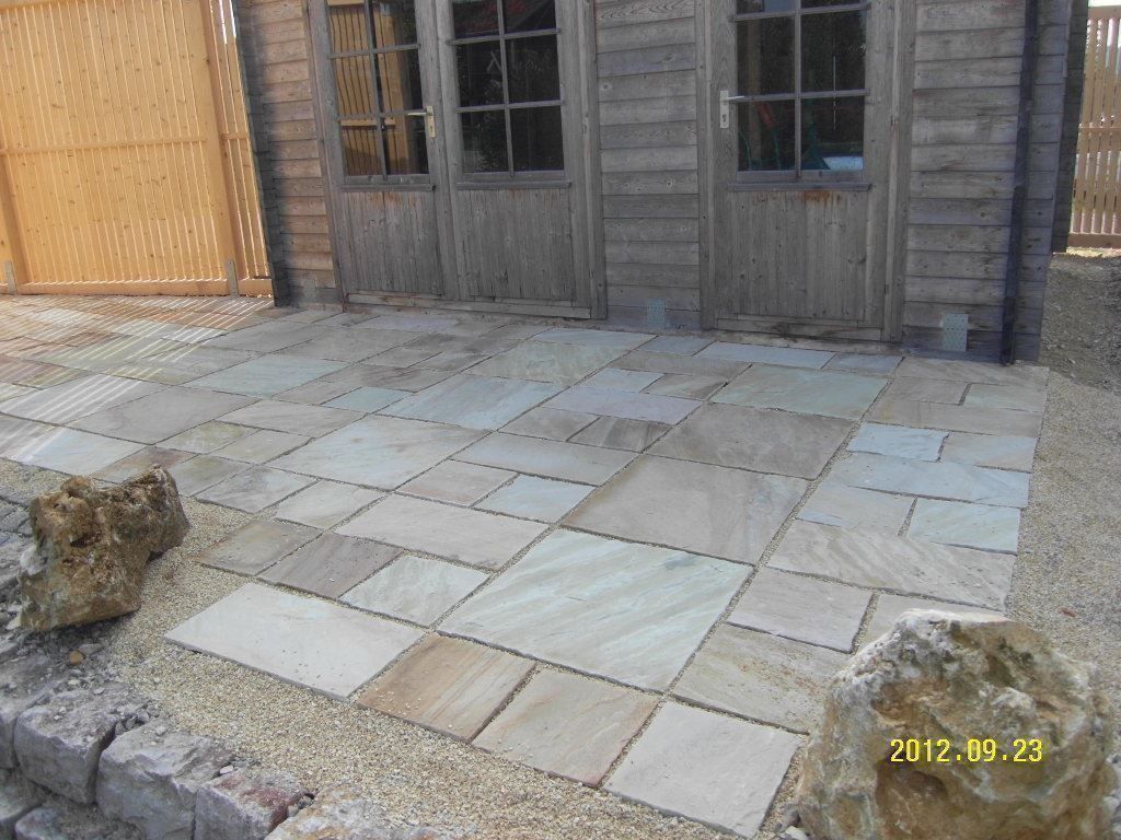 Rivestimenti per pavimenti: Gartenplatten Sandstein MINT bruchrau, Kanten gebrochen – Nuovo (secondo la descrizione) da Thalwil venduto da Qualitaetdesign 1