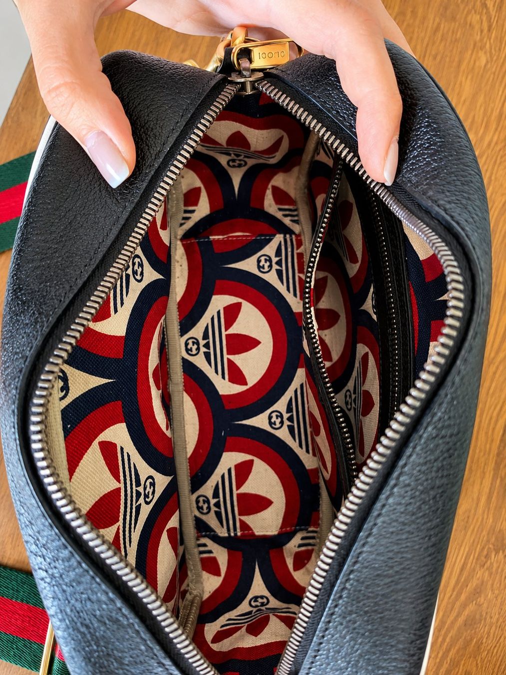 Gucci Sacs: Gucci x Adidas Umhängetasche – Neuf (Voir description) à Sissach par Alexgo78 2