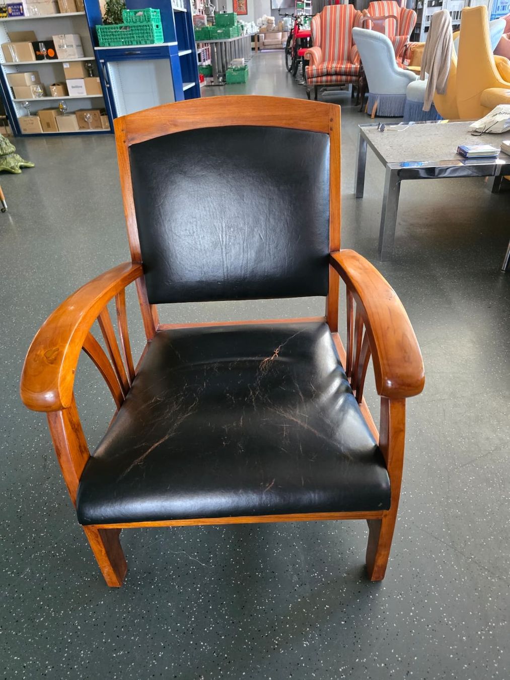 Poltrone: 4 fauteuils placets/dossiers cuirs. Dès 1.- – Usato da St-Maurice venduto da antikdestok 3