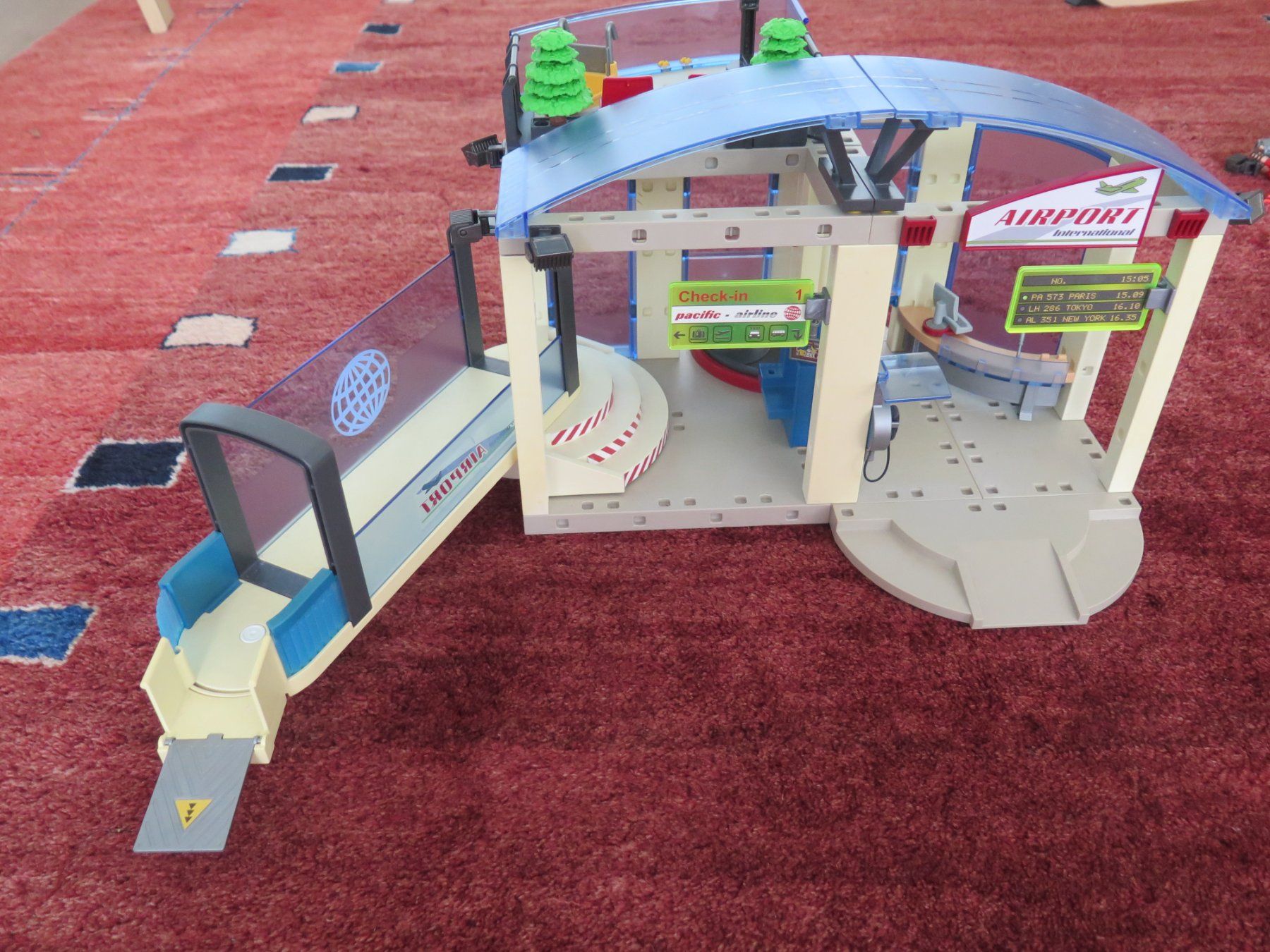 Playmobil Spielzeuge: Playmobil Flughafen – Gebraucht aus Rafz von JJPuu2