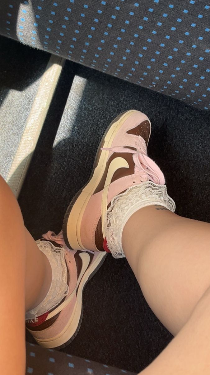 Nike Scarpe da donna: Basket Nike rose – Nuovo e nell'imballaggio originale da Fribourg venduto da aro_qtk8 3