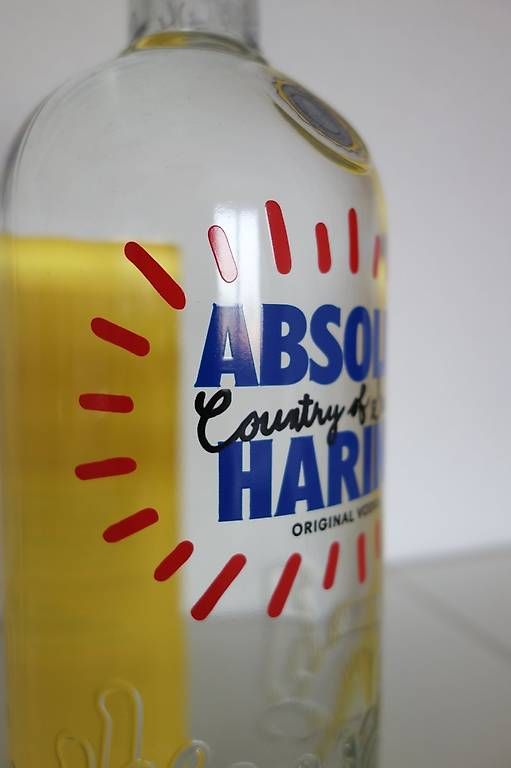 Absolut Vodka Spirituosen: Neuste Absolut Vodka HARING art edition 1L – Neu und originalverpackt aus Bonstetten von polarvids 3