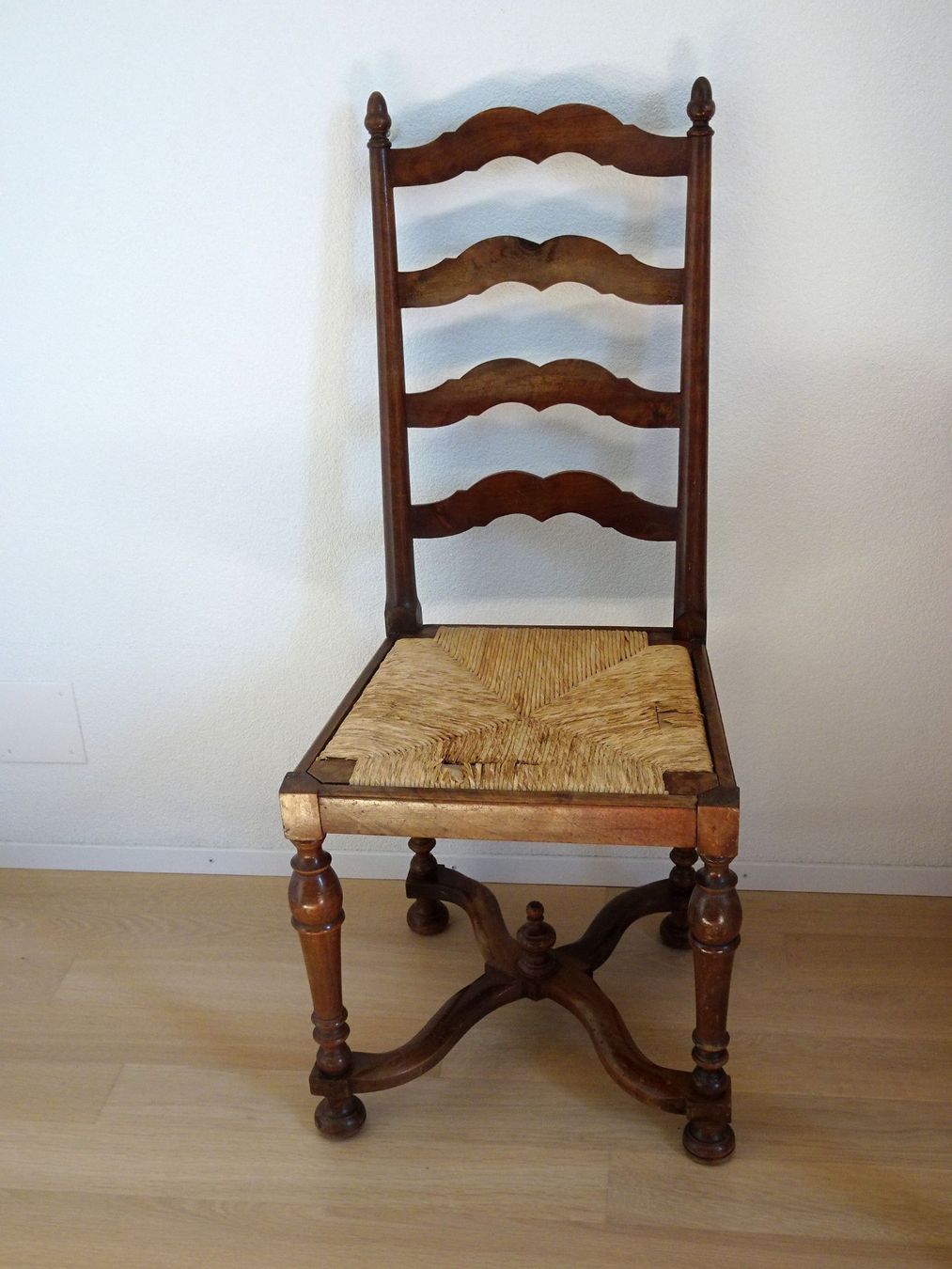 Sedie: Antiker Stuhl mit Strohsitz, Holz, Vintage! – Usato da Ins venduto da Cantianet 2