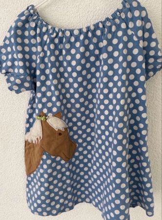 Kleid Polka Dots Pferdeapplikation kurzarm Grösse 134