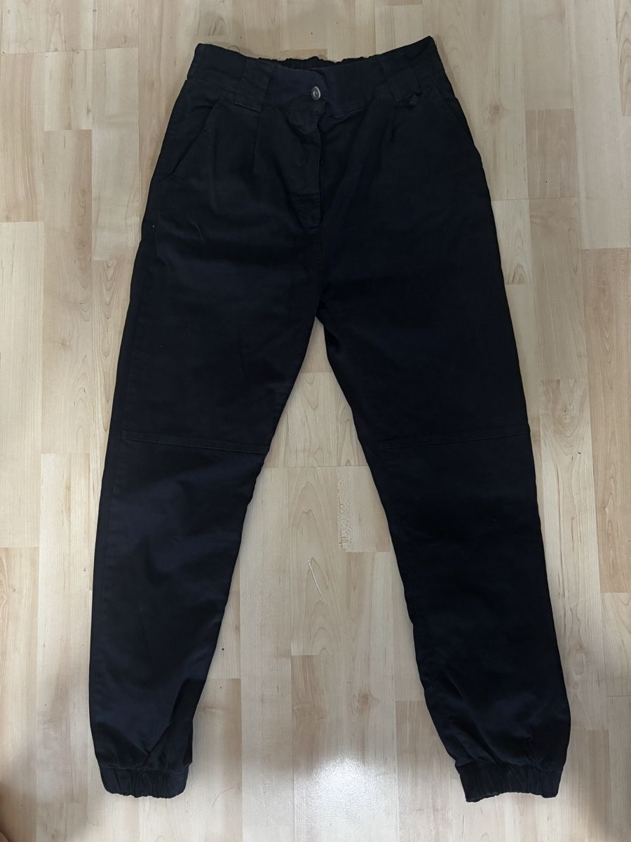 Pantaloni: Cargo Hose Schwarz Damen Gr. 36 – Usato da zürich venduto da mapaXXefaboo 1