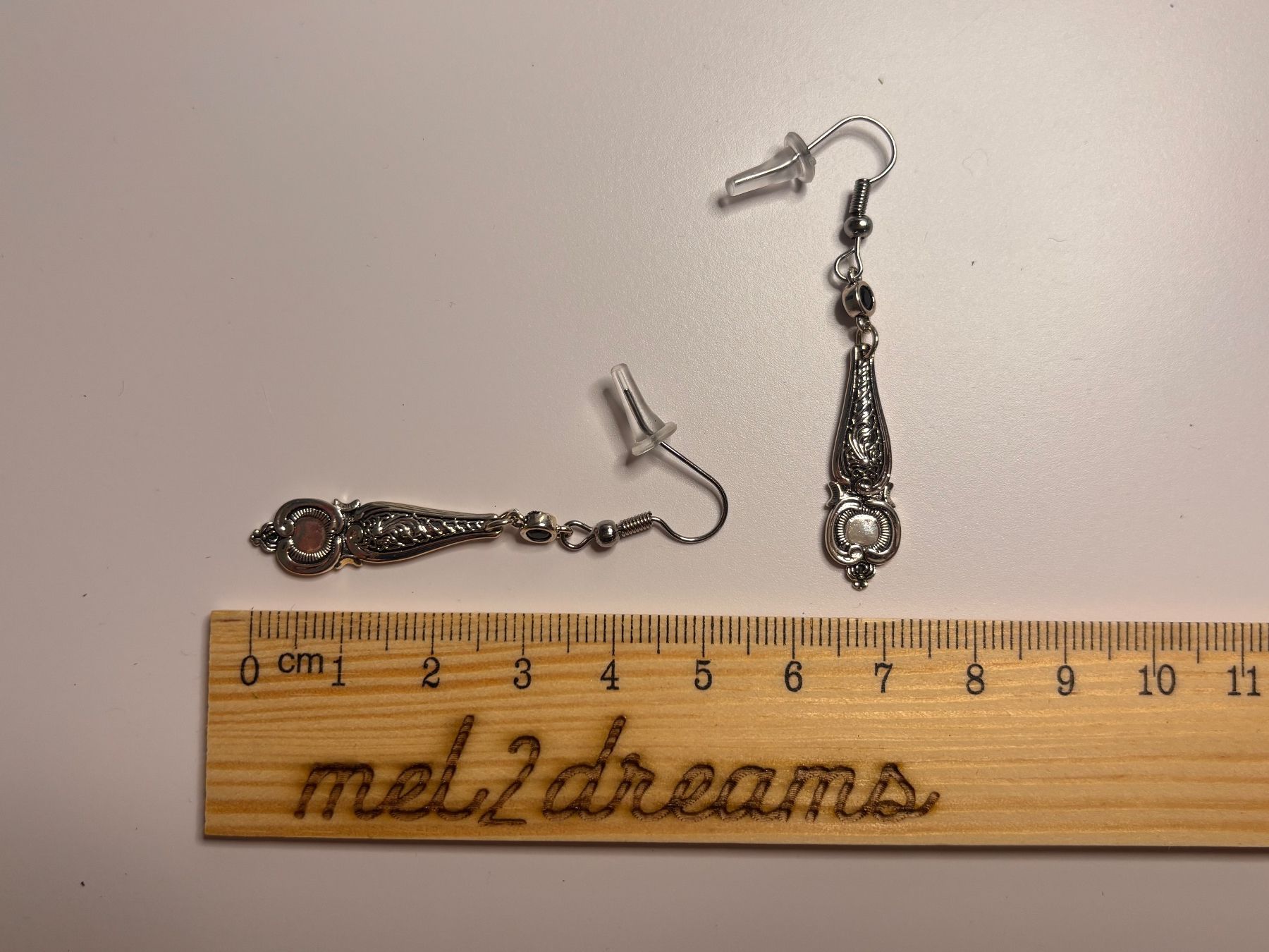 Orecchini pendenti & Orecchini a lobo: Boucles d'oreilles pendantes couleur argent – Nuovo (secondo la descrizione) da Lausanne venduto da mel2dreams 3