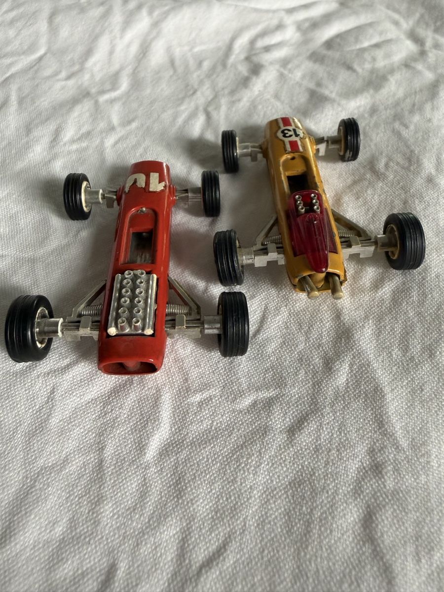Gama Modellini d'auto: 2 Rennwagen Modellautos r – Usato da Basel venduto da Isavini 5