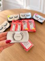Wimpern-Set – 10 Packungen von MAC, Essence & Fing’rs