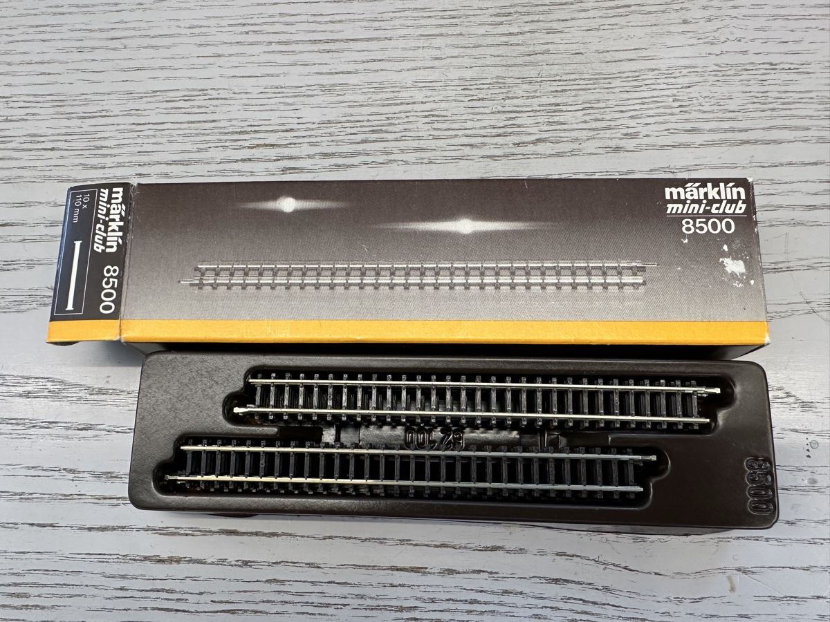 Märklin Modellini di ferrovie: Märklin 8500 Gerades Gleis 10x – Usato da Lupsingen venduto da New-Haven