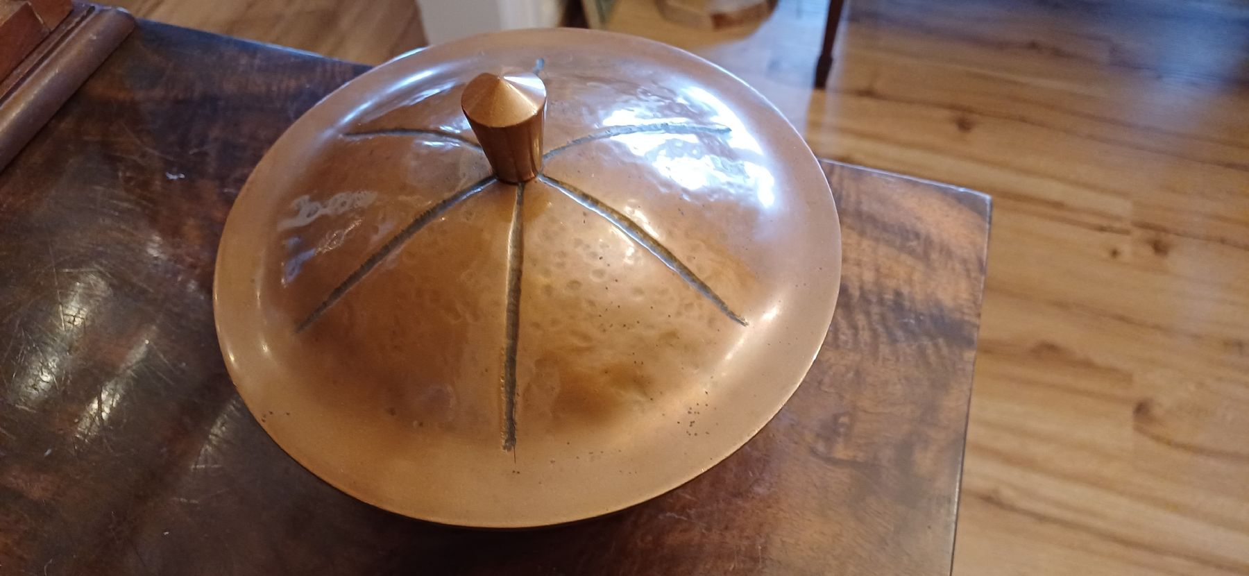 Ciotole: Schönes Kupfer Gefäß mit Deckel – Usato da Flawil venduto da Naphtali 8