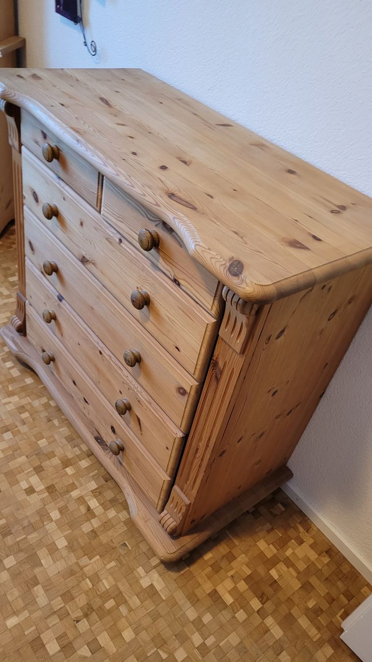 Cassettiere: Kommode massiv, Fichtenholz – Usato da Kirchberg SG venduto da Aneah 1