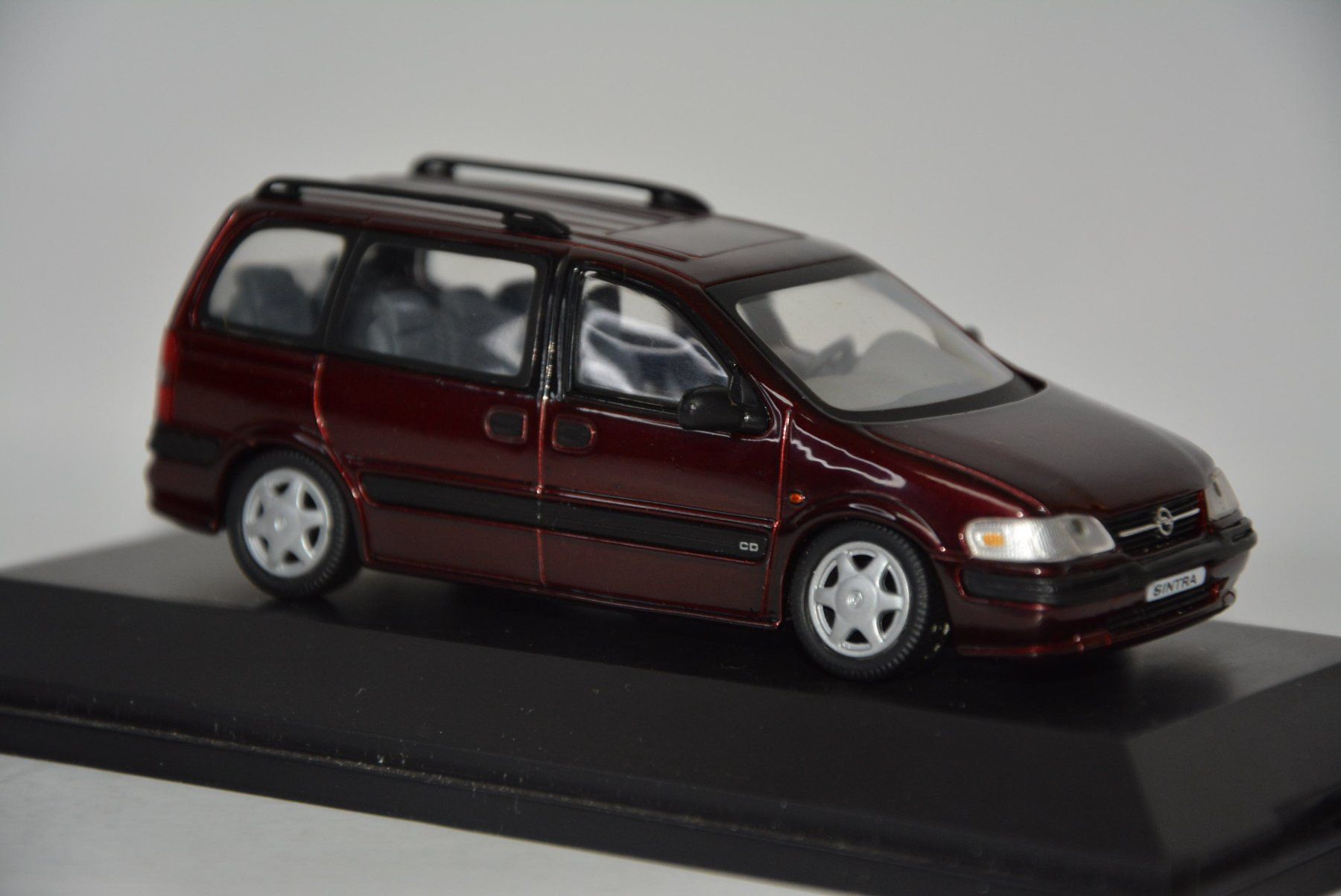 Opel Modellini d'auto: Opel Sintra 1996 , Schuco , 1:43 – Nuovo e nell'imballaggio originale da Goldach venduto da Feivel9 4