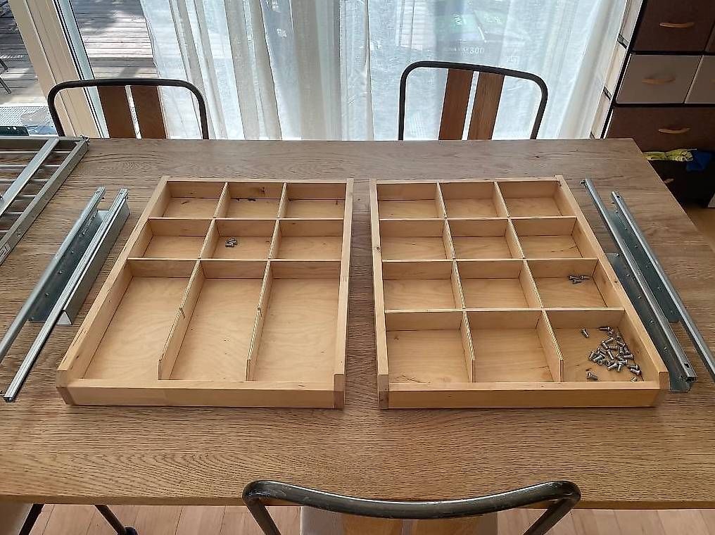 Scaffali: IKEA Ivar Komplement Tablare, Schubladen und Stange – Usato da Chur venduto da jol_knw6 2