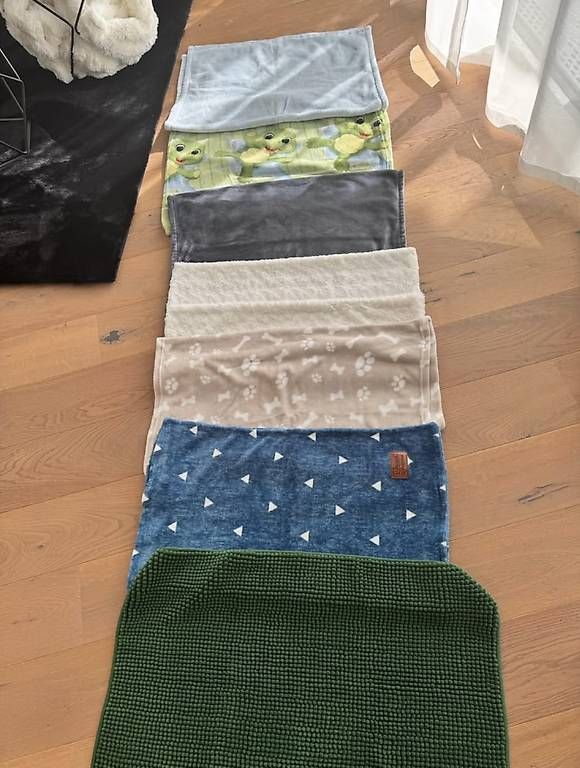 Coperte & Accessori: Hunde-Decken – Usato da Büron venduto da Manu864