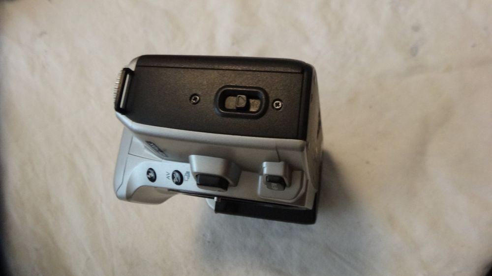 Minolta Fotocamera: MINOLTA DYNAX 404si SPI REF AF FILM KAERA.NUR GEHAUSE.LÄÜFT – Usato da zürich venduto da ahmad01 4