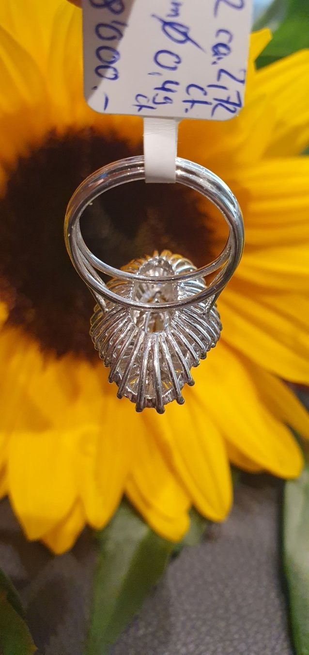 Anelli: Solitär Entourage Diamanten Ring Platin – Usato da Unterägeri venduto da Altgoldschmuck 2