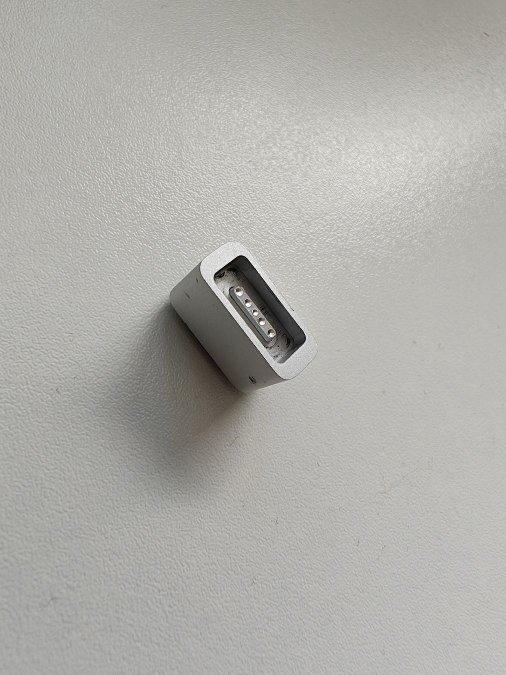Apple Unità & Adattatore: Apple Adapter Magsafe 1 auf 2 – Usato da Ermatingen venduto da ans_m6lj 1