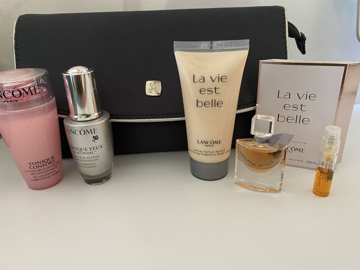 Lancôme Altro per la cura del corpo: Set de soins Lancôme  – Nuovo e nell'imballaggio originale da Bouveret venduto da wes_7zll