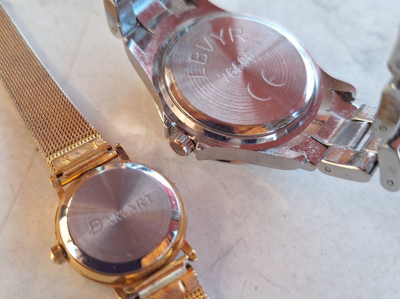 Orologi: 4 STK MODEUHREN ARMBANDUHR - DAMEN – Usato da Huttwil venduto da Kunterbuntli 6
