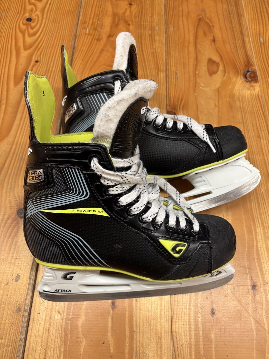 Graf Pattini da ghiaccio: Eishockeyschlittschuhe Graf, Grösse 38 – Usato da Büren an der Aare venduto da Nikito2001