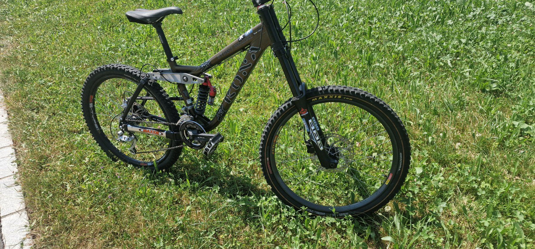 Biciclette: Kona Stinky Fully Mountainbike – Usato da unterägeri venduto da Cfmotor 1