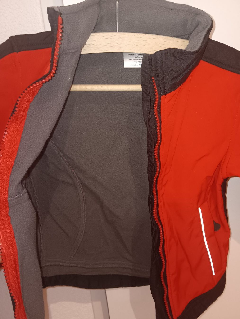 Giacche & Cappotti: Kinder Softshell Jacke,Gr.110/116 – Nuovo (secondo la descrizione) da Gelterkinden venduto da ram_5vkp 3