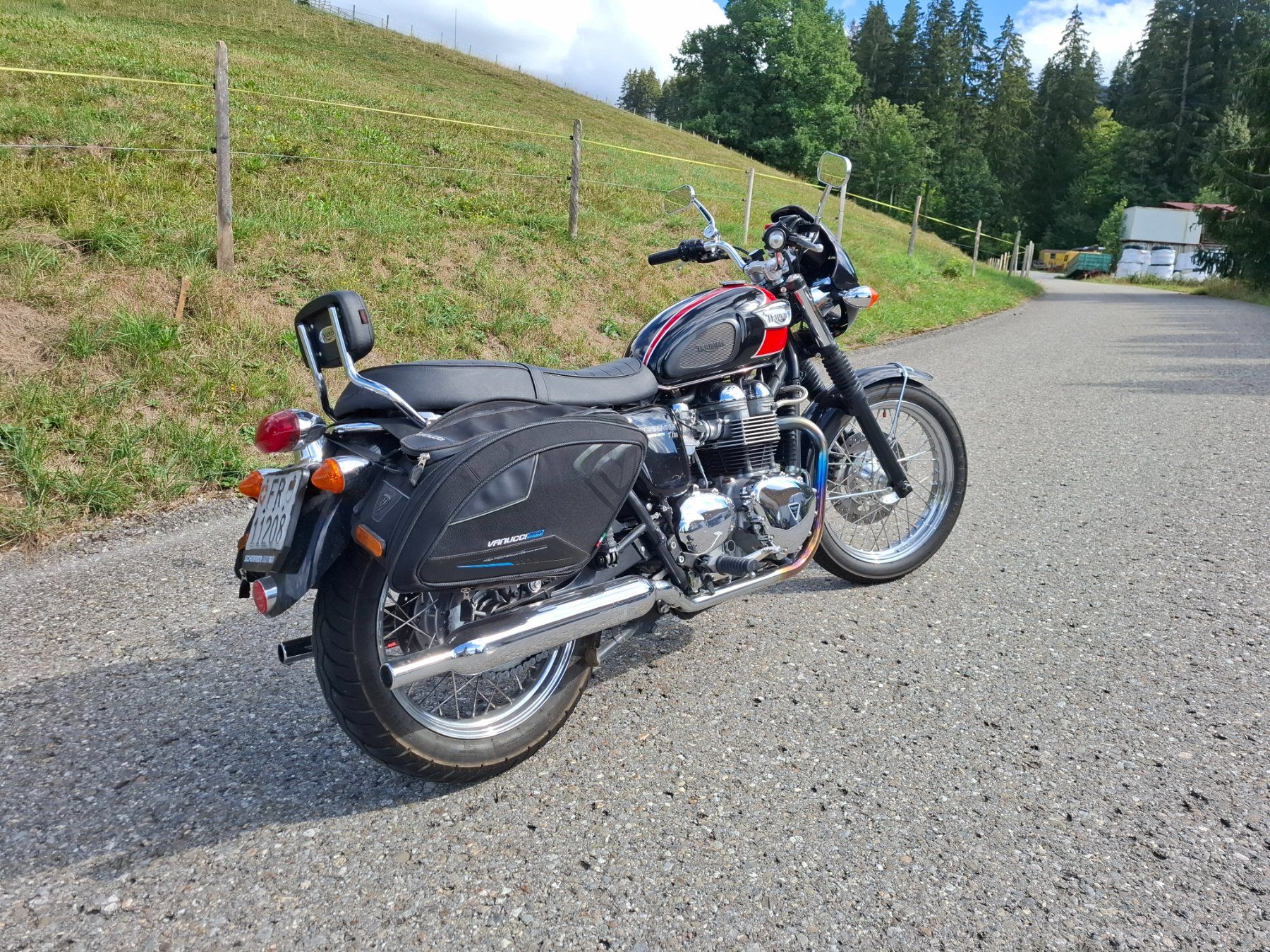 Triumph Chopper: Triumph Boneville T100 – Gebraucht aus Oberschrot von zbinden_04 3