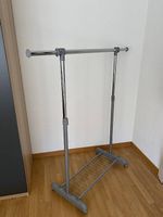 Mobiler Kleiderständer