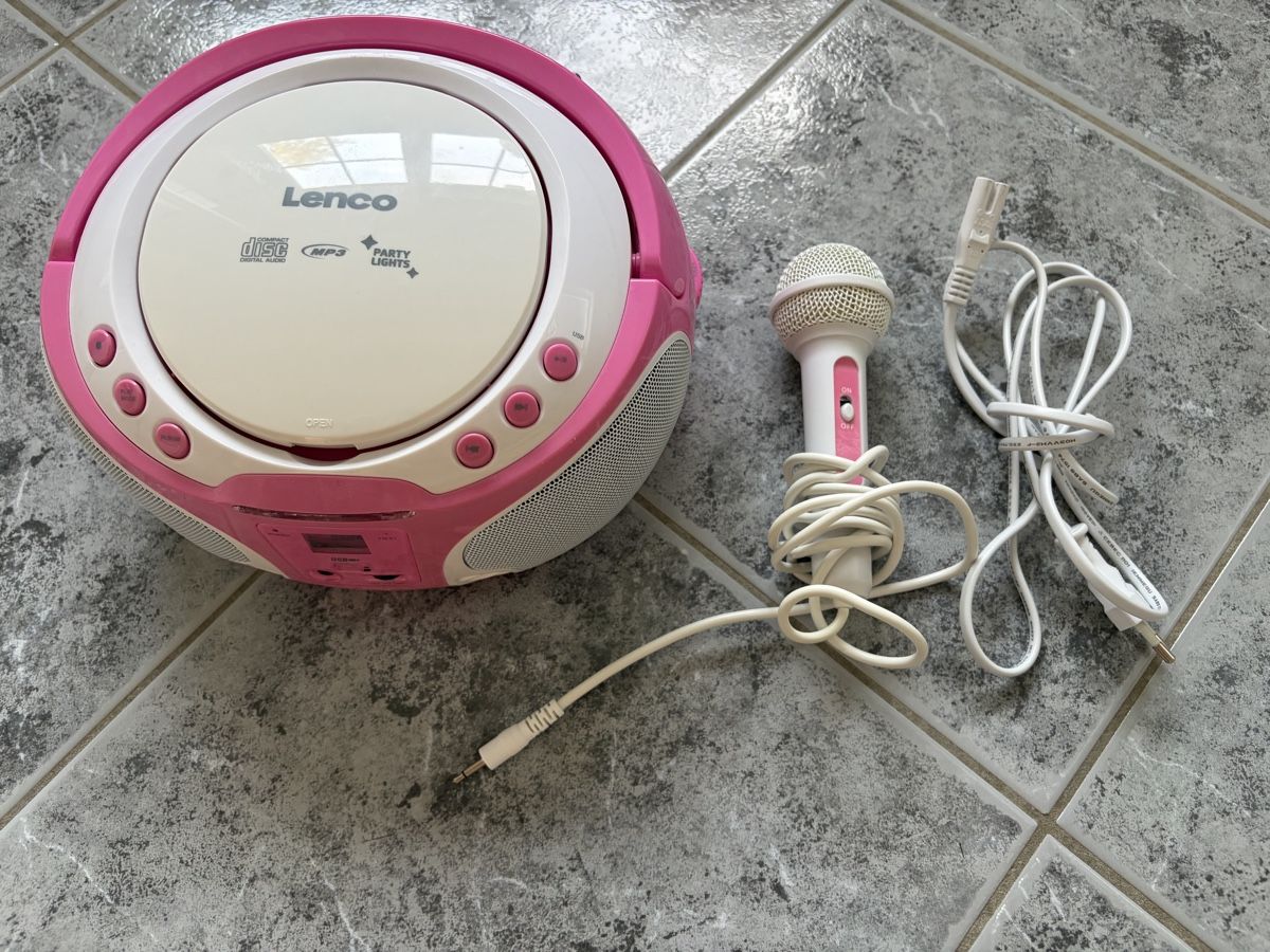Lenco Audio- & Mediensysteme: Lenco Radio/CD-Player SCD-650 Pink – Gebraucht aus Herisau von verkaufen75