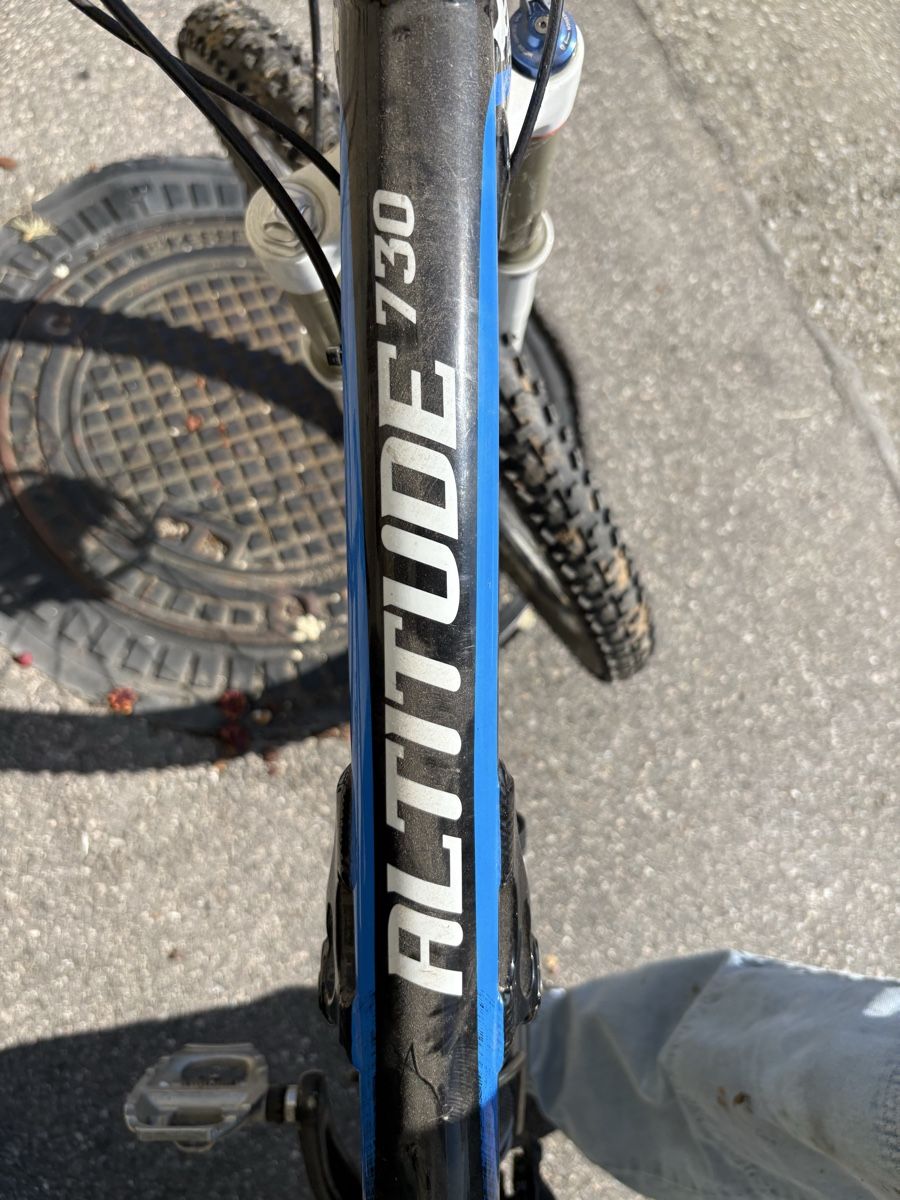 Rocky Mountain Bicycles Velos: Rocky Mountain Altitude 730 – Gebraucht aus Corseaux von noe.t.baumann 3