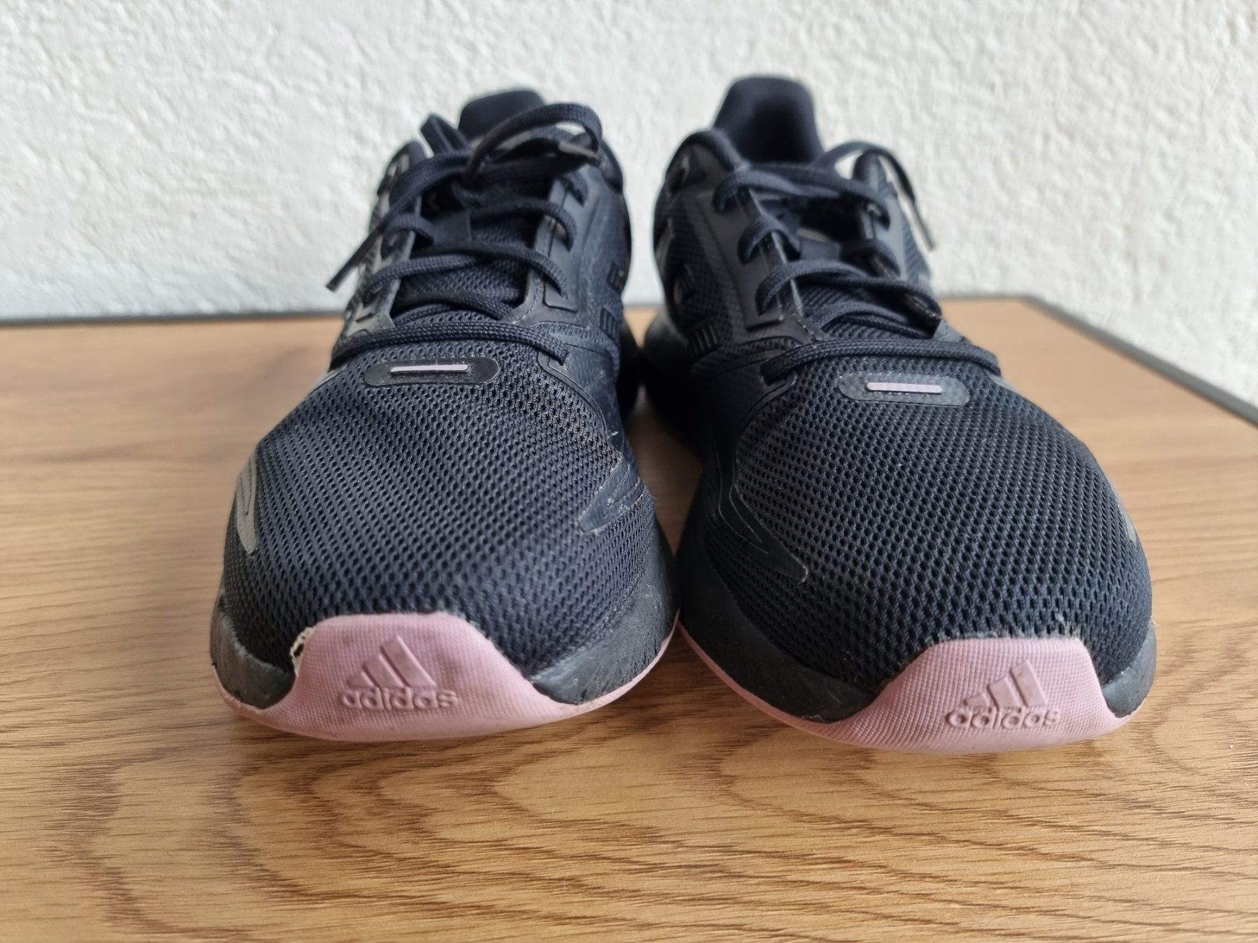 Adidas Chaussures hommes: Adidas Schuhe gr 39 – D'occasion à Interlaken par NataliiaS 1