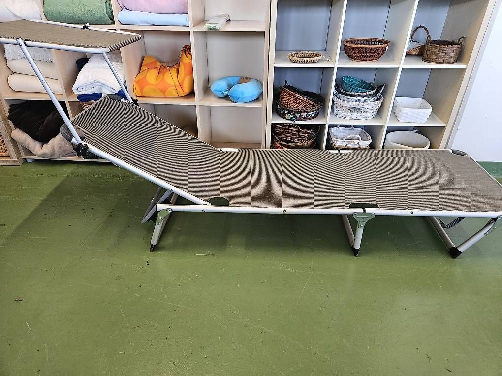 Chaises longues: Liegestuhl – D'occasion à Pratteln par Cartonsducoeur_bl 5