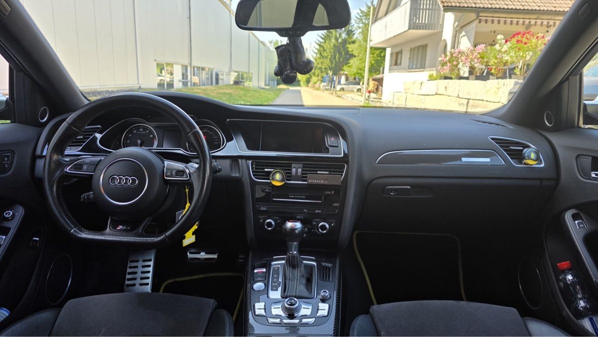 Audi Automobili: Audi RS4 B8 – Usato da Beromünster venduto da inf_s62f 3