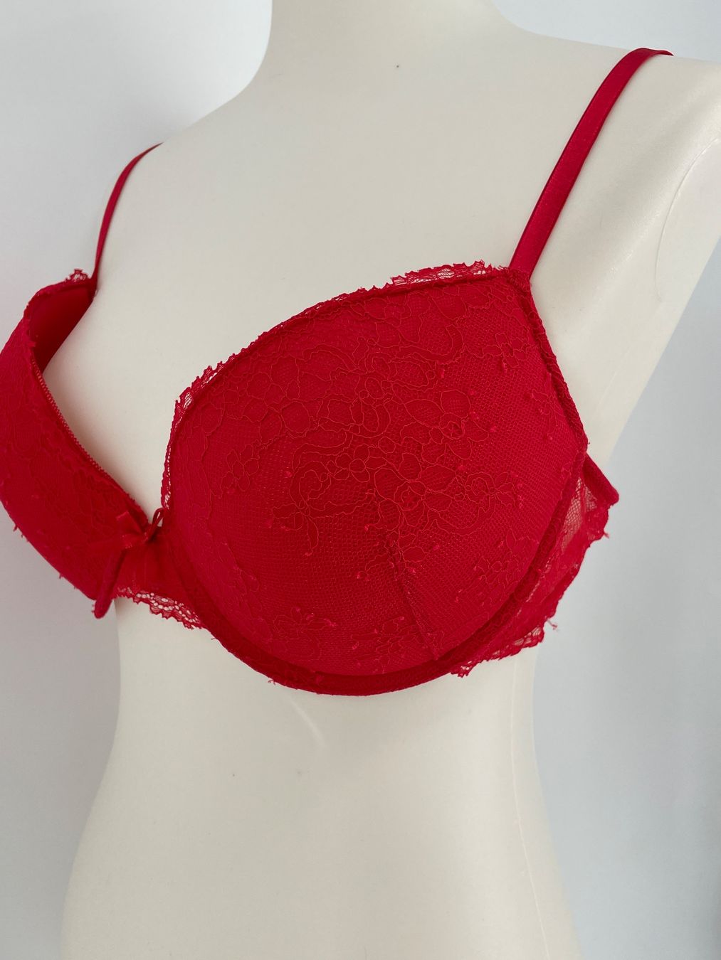 Altra biancheria intima: Roter BH mit Spitze, Gr. 90C Leyla – Usato da Auenstein venduto da moin. 2