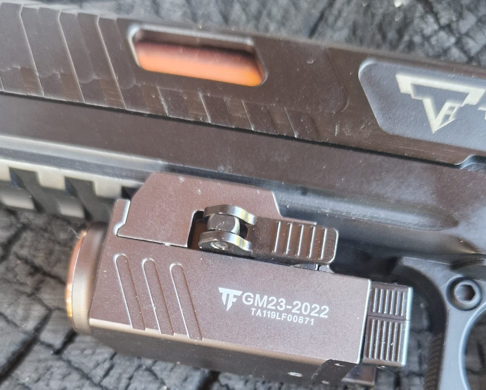 Lampen: Trustfire Pistolen Lampe – Neu und originalverpackt aus Dorf von Messer-Schweiz 4