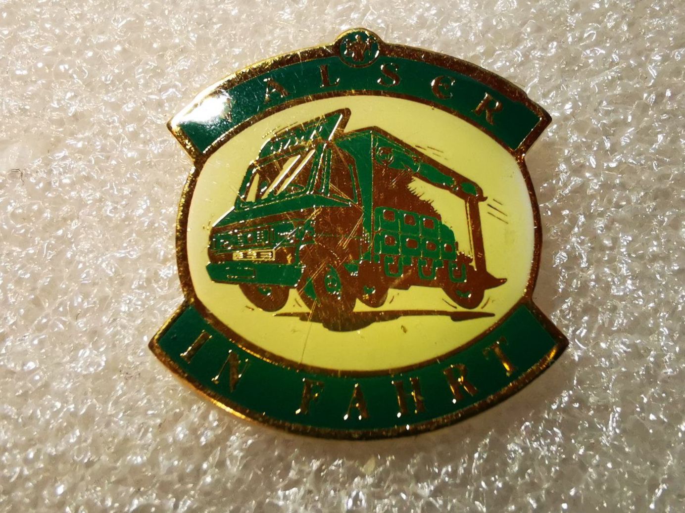 Plaketten & Abzeichen: Ansteckpin 5: Valser in Fahrt – Gebraucht aus Oppligen von Pin-Fall-Shop