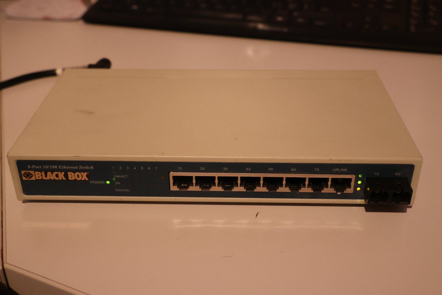 Hub & Switch: Black Box 8-Port Ethernet Switch 10/100 – Usato da Effretikon venduto da Freedom2025 3