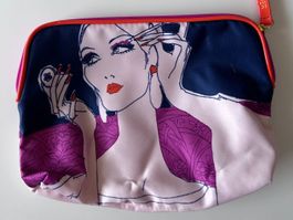 Estée Lauder Necessaire