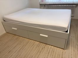 Ikea Malm Bettgestell mit Lattenrost und Matratze Mörgedal