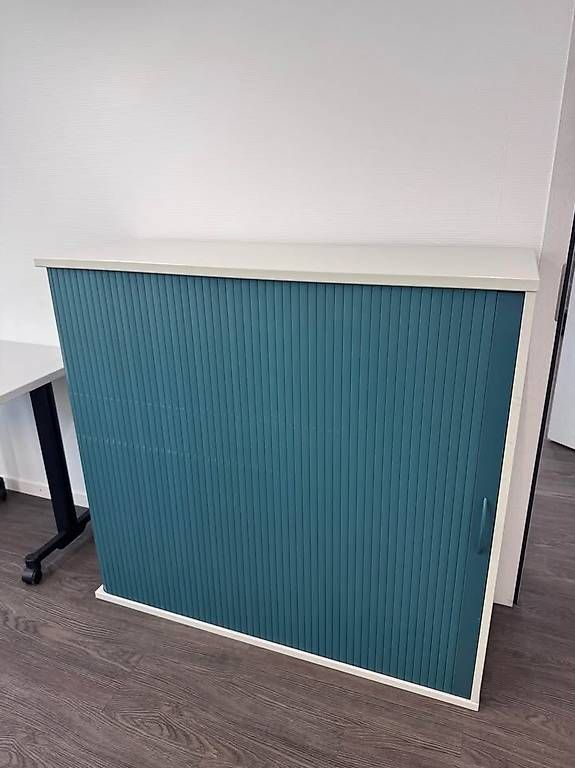 Armadi: grosser Schrank Marke Stilo – Usato da Niederuzwil venduto da jessykr24