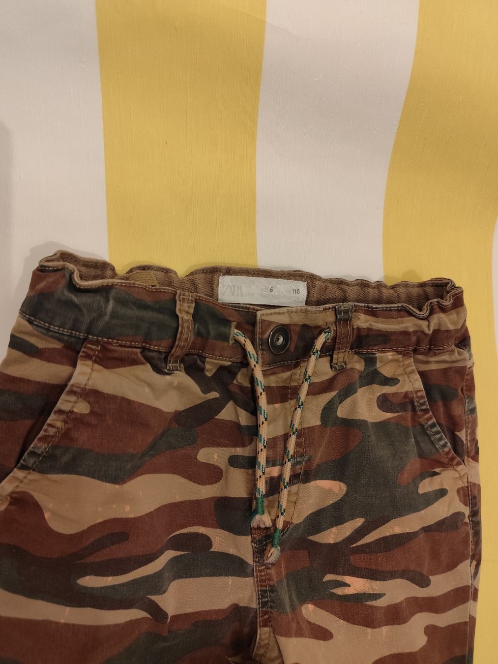 Pantaloni: Hose, Zara. Gr.6 – Usato da Widen venduto da isa_zz9b 1