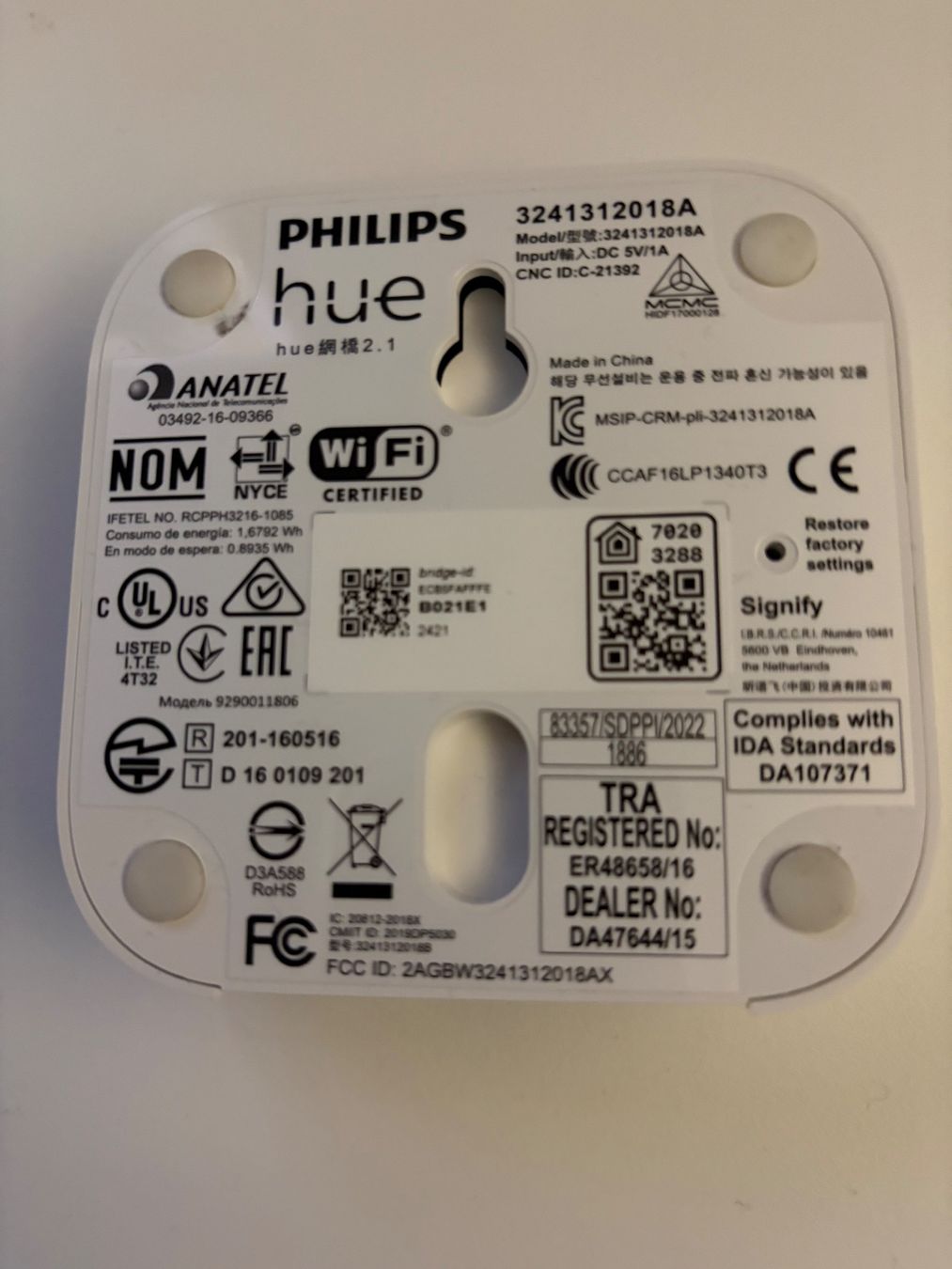 Philips Hub & Switch: Philips HUE Bridge Version 2.1 wie neu – Usato da Brissago venduto da Tschu 1