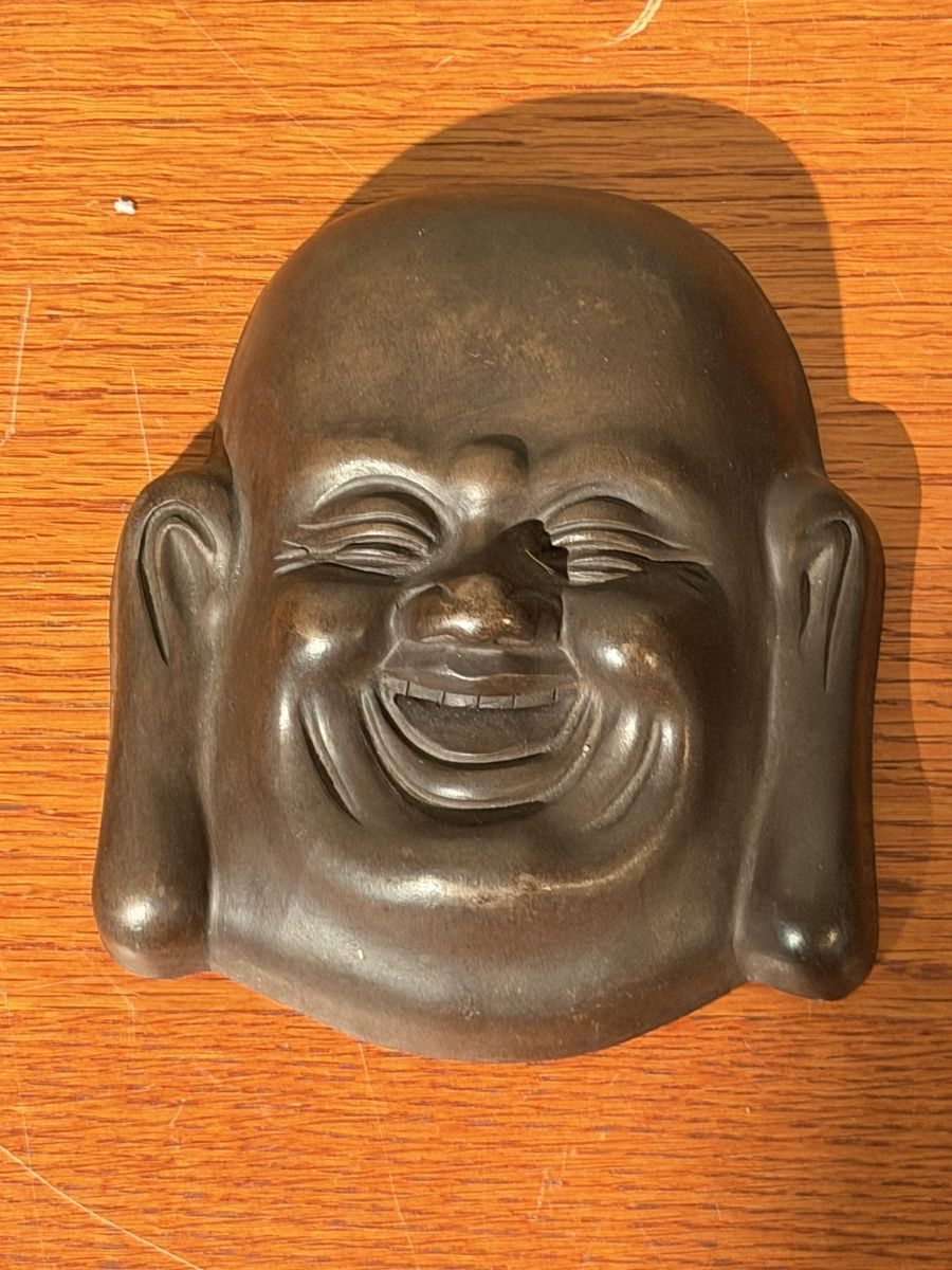 Alle Dekorationen: Vintage Laughing Buddha Mask - Wall Decor Sculpture – Gebraucht aus Lausanne von vas_mbk2 2