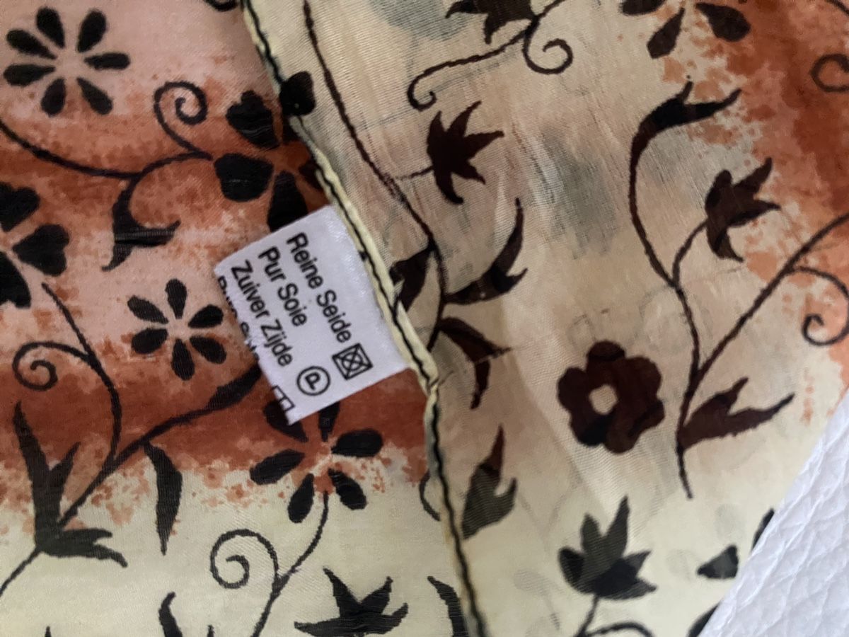 Foulard & Sciarpe: Seiden Schal 🌸 – Usato da Opfikon venduto da Luis144 3