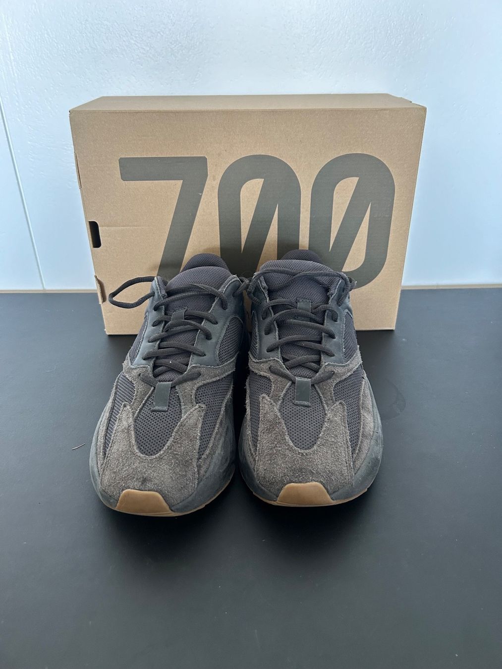 Adidas Scarpe da uomo: adidas Yeezy Boost 700 "Utility Black" – Usato da Bern venduto da fin_99t2 5